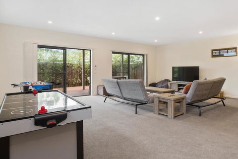 Cootamundra - Accommodation Nelson Bay 3