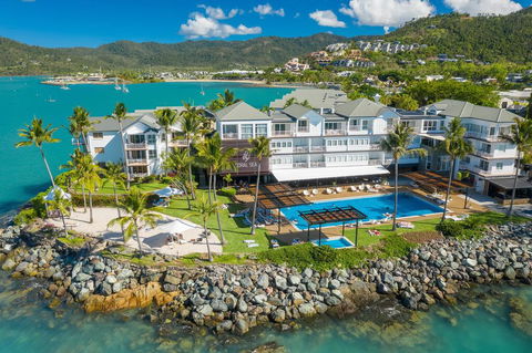 Coral Sea Marina Resort - Accommodation Nelson Bay 0