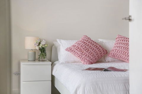 Cosy 3BR Penthouse Close To Westfield And Train - Accommodation Nelson Bay 0