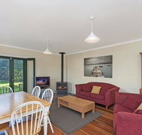 Cottage on James circa1855 - Modern historic - Accommodation Nelson Bay