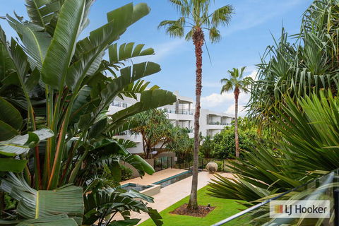 COTTON BEACH 85 - PRIVATE Mid Floor APARTMENT - Accommodation Nelson Bay 3