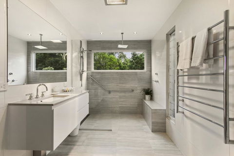 Country House Retreat - Accommodation Nelson Bay 3