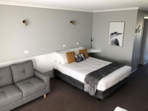 Country Roads Motor Inn - Accommodation Nelson Bay 0