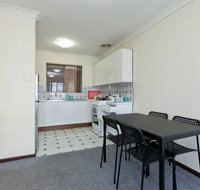 Cozy South Perth Unit next to Perth Zoo - Accommodation Nelson Bay