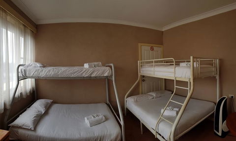 Cringila Hotel - Accommodation Nelson Bay 1