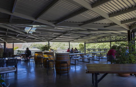 Criterion Hotel Gundagai - Nelson Bay Accommodation.com 3