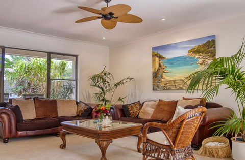 Cronulla Beach House B&B - Accommodation Nelson Bay 2