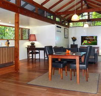 Crystal Creek Rainforest Retreat - Accommodation Nelson Bay