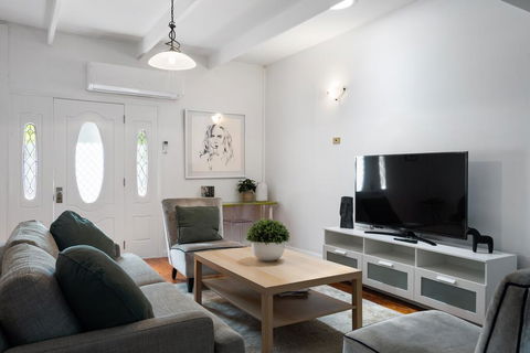 Cute And Relaxed Holiday Home - Close To Beach - Accommodation Nelson Bay 2