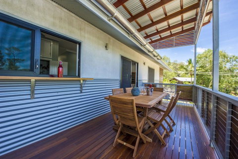 Deb's Shed - Accommodation Nelson Bay 2