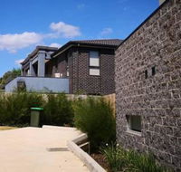 Delicate and Peaceful Bundoora Townhouse 11 - Accommodation Nelson Bay