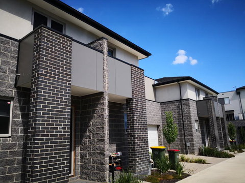 Delicate And Peaceful Bundoora Townhouse 12 - Accommodation Nelson Bay 0