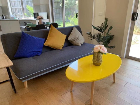 Delicate And Peaceful Bundoora Townhouse 7 - Accommodation Nelson Bay 0