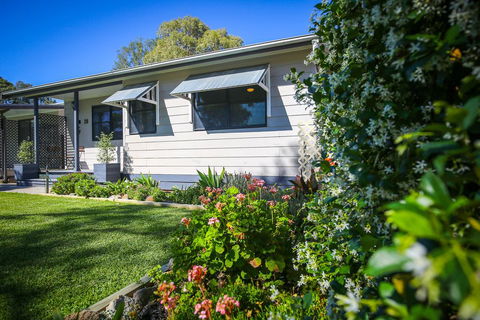 Dell-Lee Cottage - Accommodation Nelson Bay 0