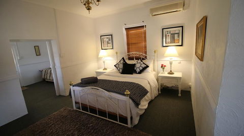 Dempster Cottage - Nelsons Bay Accommodation 3