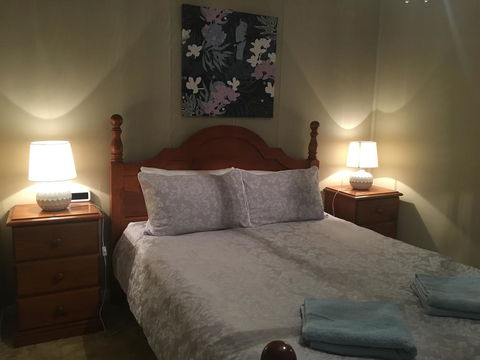 Desert Flower Cottages On Wolfram St - Accommodation Nelson Bay 0