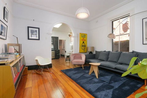 Designer 2 Bedroom House With Garden In Northbridge - Accommodation Nelson Bay 0