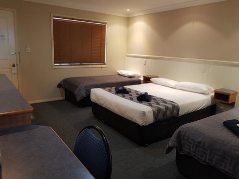 Dirranbandi Motor Inn - Nelson Bay Accommodation.com 2