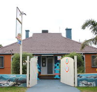 Dolphin Retreat Bunbury YHA - Accommodation Nelson Bay