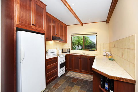 Don Carmella - Accommodation Nelson Bay 1