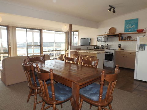 Donaldsons At Pambula Beach - Accommodation Nelson Bay 3