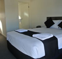 Dooley's Tavern  Motel Springsure - Accommodation Nelson Bay
