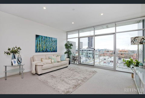 Down Town On Pirie - Heart Of East End - Wifi - Netflix - Nelsons Bay Accommodation 0