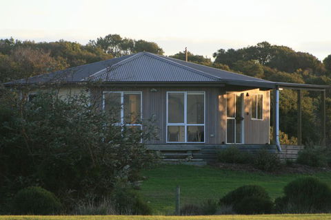 Driftwood Villas - Accommodation Nelson Bay 2