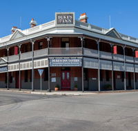 Duke's Inn - Accommodation Nelson Bay
