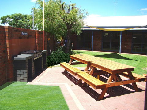 Dunsborough Inn Backpackers - Accommodation Nelson Bay 0