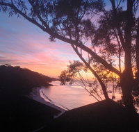 Dutchies Beachside Retreat - Accommodation Nelson Bay