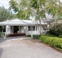 Dutchies Haven' 11 Christmas Bush Ave - Air Con large enclosed yard 2 minute walk to Dutchies - Accommodation Nelson Bay