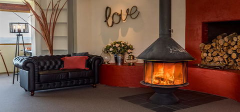 Eagle View Escape - Accommodation Nelson Bay 3