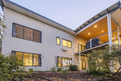 Eagle Vista - Nelsons Bay Accommodation 3