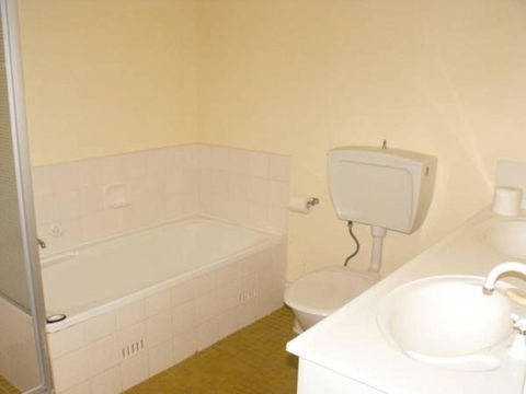 Ebbtide, Unit 23, 2-6 North St, Forster - Accommodation Nelson Bay 1