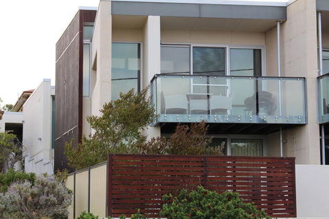 Eighty Eight - Accommodation Nelson Bay 0