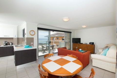 El Sandi, Unit 11, 14-18 North Street - Accommodation Nelson Bay 3