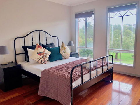 Elegant Glen House 4B5B ParkFront - Accommodation Nelson Bay 1