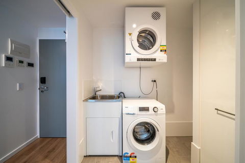 Elements On Elizabeth-Pool,Gym,Sauna,Cinema - Nelsons Bay Accommodation 3