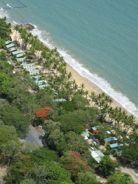 Ellis Beach Oceanfront Bungalows - Accommodation Nelson Bay 3