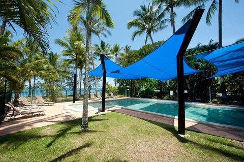 Ellis Beach Oceanfront Bungalows - Accommodation Nelson Bay 0