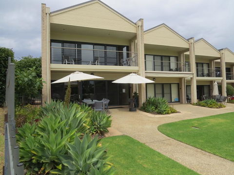 ELSINOR Townhouse 10 Mulwala - Accommodation Nelson Bay 0