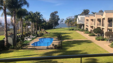 ELSINOR Townhouse 2 - Accommodation Nelson Bay 3