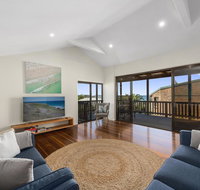 Emerald Seas Beach House - Nelson Bay Accommodation.com