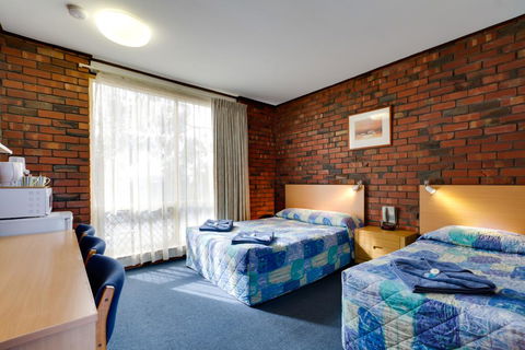 Enfield Motel - Accommodation Nelson Bay 2