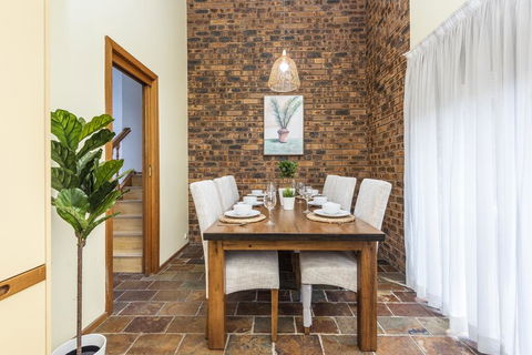 Epping 3BR 3BA Fast Wifi Easy Parking House - Accommodation Nelson Bay 3