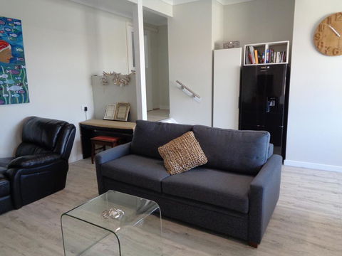 Erwins Lagoon Retreat - Nelsons Bay Accommodation 1