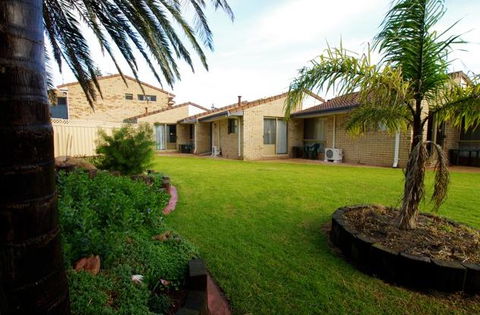 Esperance Beachfront Resort - Accommodation Nelson Bay 0