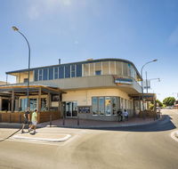 Esplanade Hotel Adelaide - Accommodation Nelson Bay