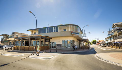 Esplanade Hotel Adelaide - Nelsons Bay Accommodation 0
